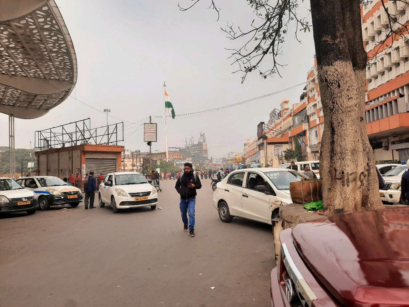 Sealdah Parking Area