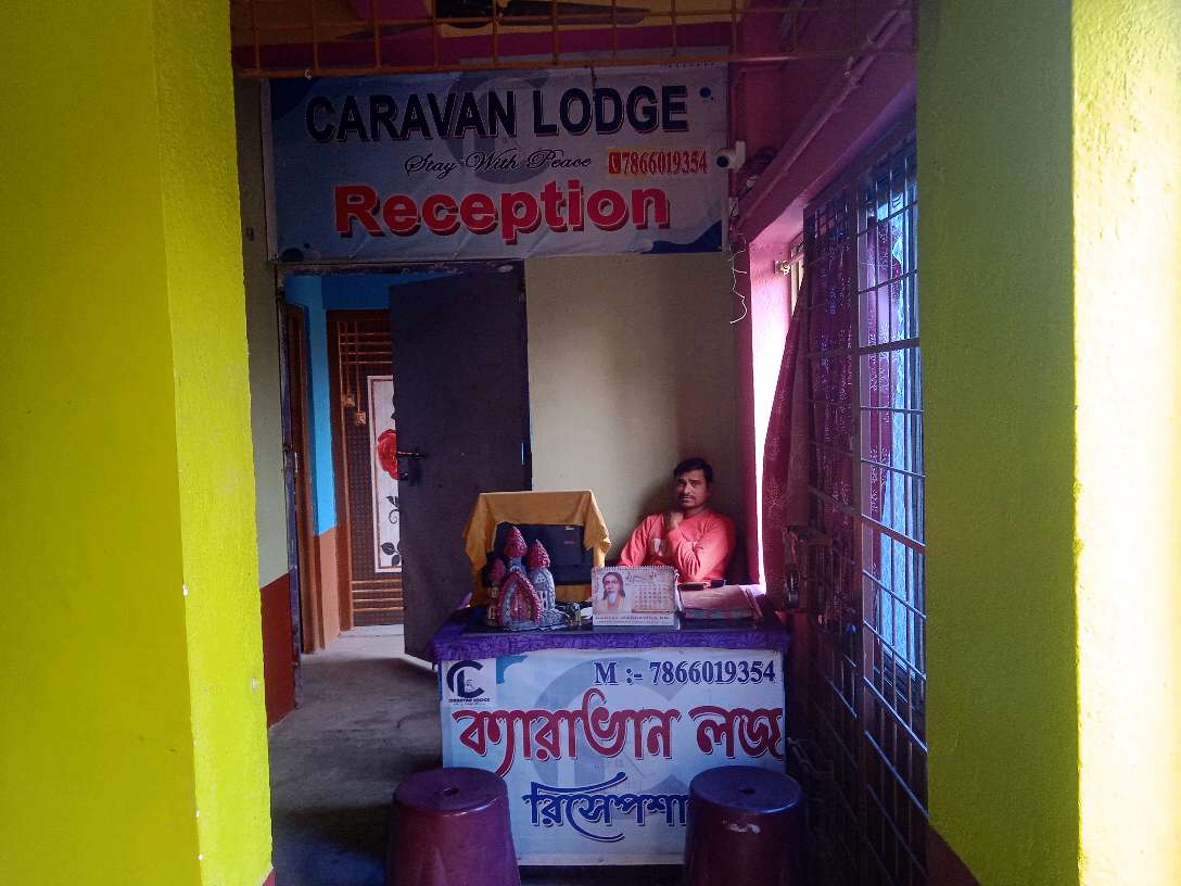 Caravan Lodge