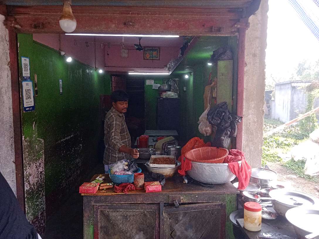 Jaynab Islamia Hotel