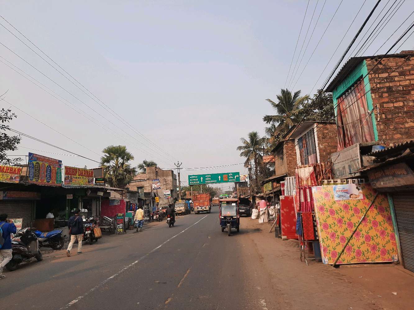 Hotel zom zoom with wash room facility