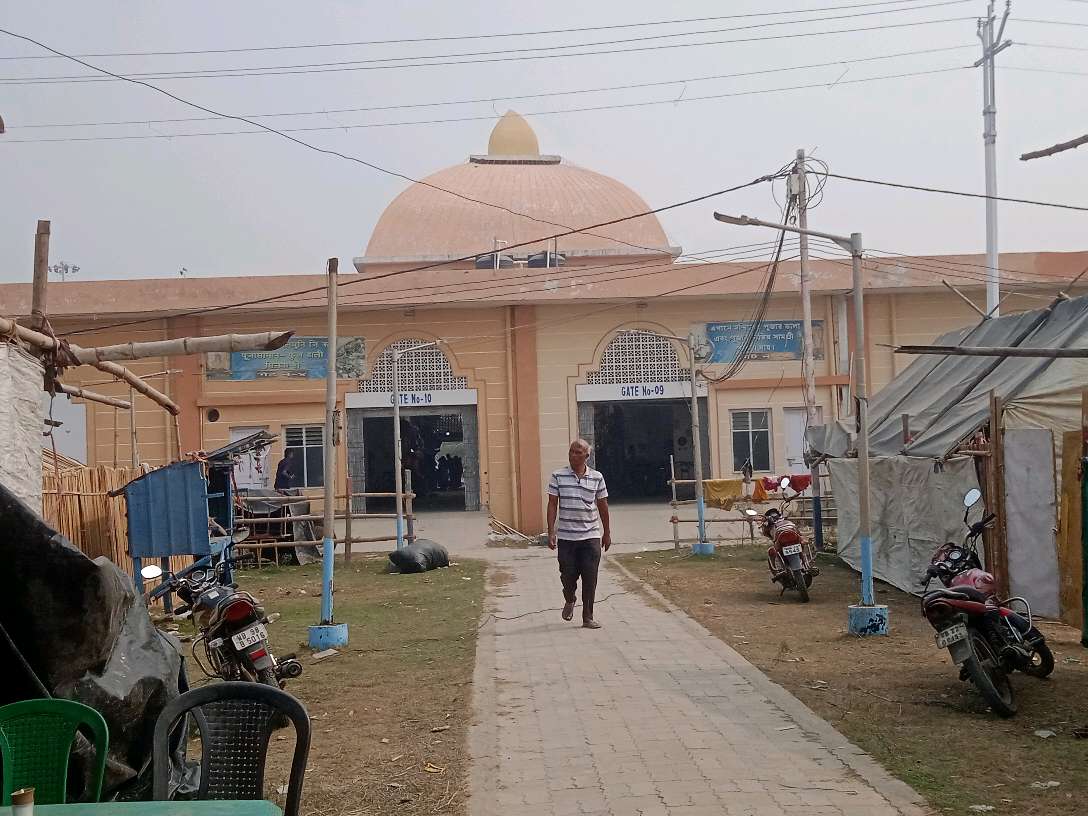 Baba Loknath Hindu Hotel.